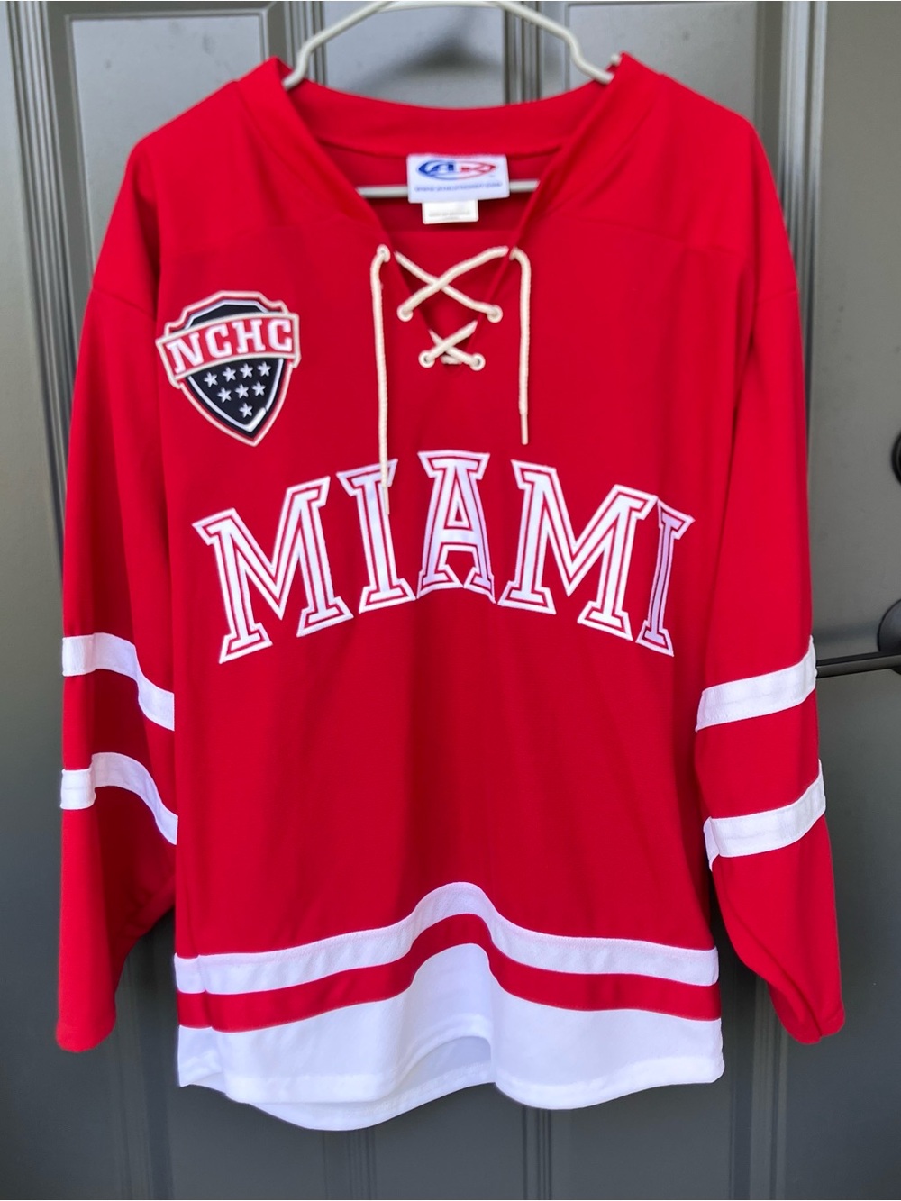 Miami University Ohio Hockey Jersey NCHC NCAA Size SM Athletic Knit Oxford Red